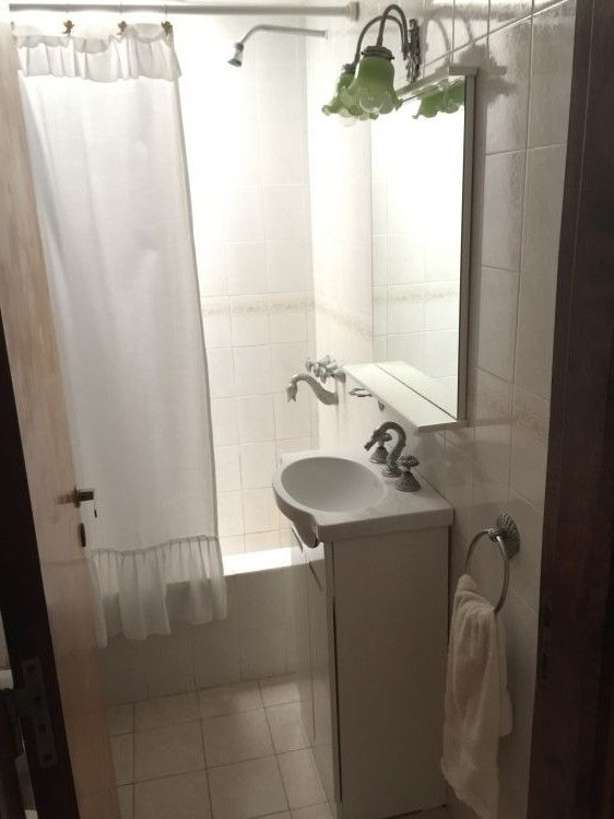 4 Ambientes -Excelente Ubicación - Cochera Cerrada - A 4 cuadras de la playa - a 1 cuadra de la plaza - a 4 cuadras del centro - Casa/Chalet en La Lucila del Mar
