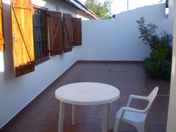 4 Ambientes -Excelente Ubicación - Cochera Cerrada - A 4 cuadras de la playa - a 1 cuadra de la plaza - a 4 cuadras del centro - Casa/Chalet en La Lucila del Mar