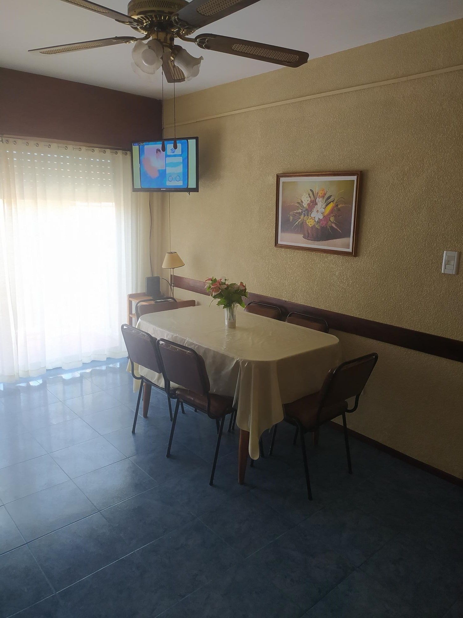 2 Ambientes en 2do Piso - Edificio El Piave - Balcón a la Calle - A 1 cuadra de la Playa - Departamento en La Lucila del Mar
