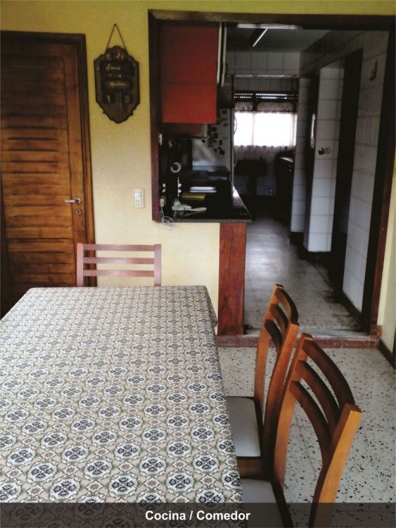 8 Ambientes Muy Amplio - Cochera para 2/3 Autos - Barrio San Rafael - A 1 cuadra del mar - a 4 cuadras del centro - Casa/Chalet en Mar de Ajó
