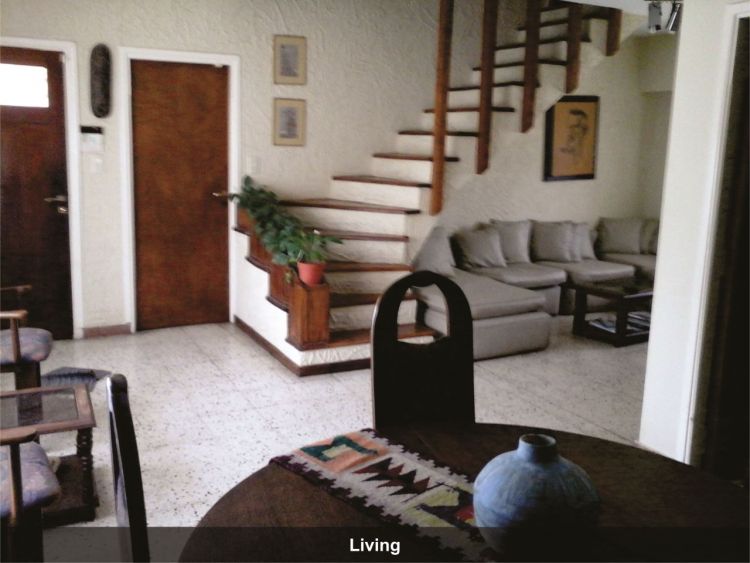 8 Ambientes Muy Amplio - Cochera para 2/3 Autos - Barrio San Rafael - A 1 cuadra del mar - a 4 cuadras del centro - Casa/Chalet en Mar de Ajó