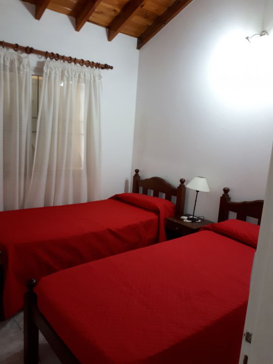 4 Ambientes Muy Amplios - Cochera para 2 Autos - Seguridad Absoluta - A 4 cuadras del mar - Casa/Chalet en La Lucila del Mar
