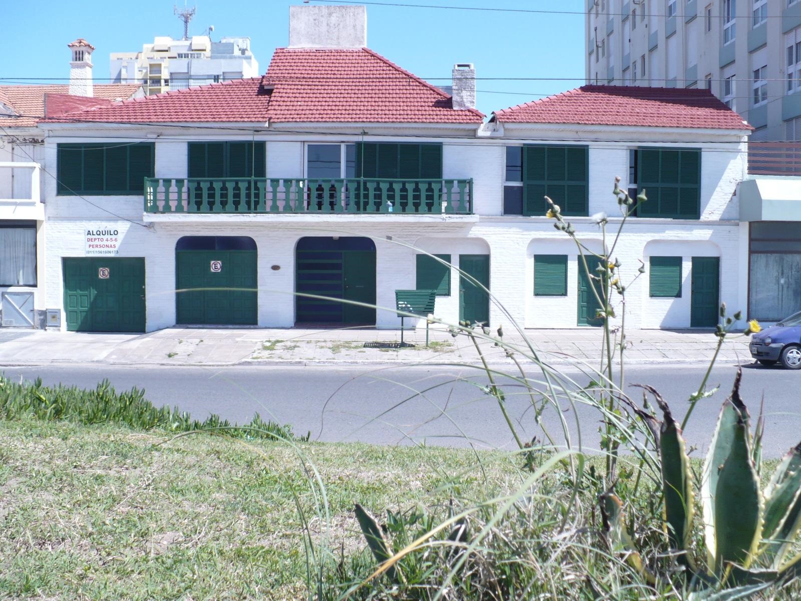 4 Ambientes con Vista al Mar - Atendido por sus Dueños - Pleno centro frente al mar - a 1½ del casino - Dúplex/Tríplex en Mar de Ajó