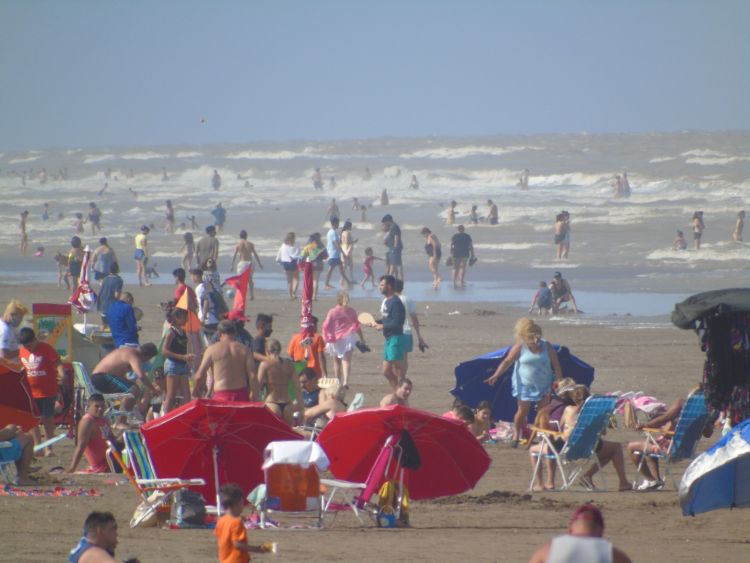 3 Ambientes - A 3 cuadras del mar - calle con bajada al mar - Departamento en Mar de Ajó