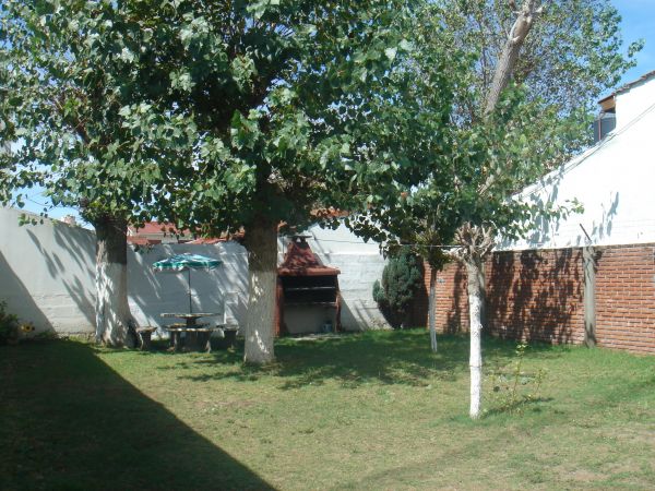 3 Ambientes con Cochera Techada - Atendido por sus Dueños - Luminoso y de Excelente Gusto - A 2 cuadras del mar - a 2 cuadras del centro - Dúplex/Tríplex en Mar de Ajó