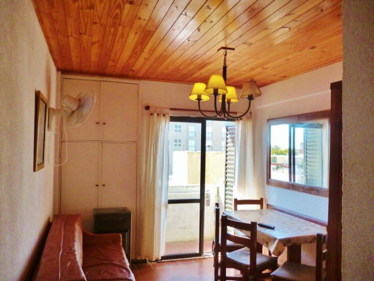 2 Ambientes - Balcon al Mar - Pleno Centro - Estacionamiento (Opcional) - A ½ cuadra del mar. Balneario Almejas - Departamento en San Clemente
