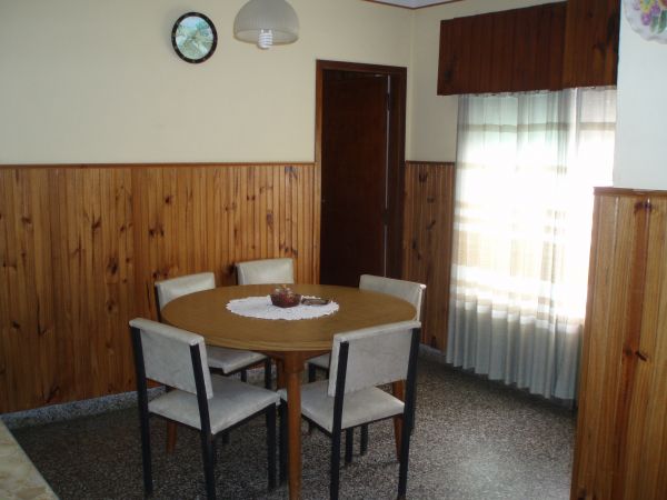 3 Ambientes - Barrio Tranquilo - Cochera Cubierta y Cerrada - A 2 cuadras del mar - a 5 cuadras de la peatonal de San Bernardo - Departamento en Mar de Ajó