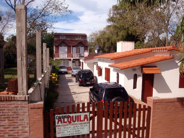 Complejo: Excelente Estado - Muy Equipado !!! - A 2 cuadras del mar - Casa/Chalet en La Lucila del Mar