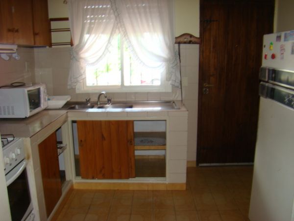 3 Ambientes - Enorme Espacio - A 7 cuadras del mar - Casa/Chalet en Aguas Verdes