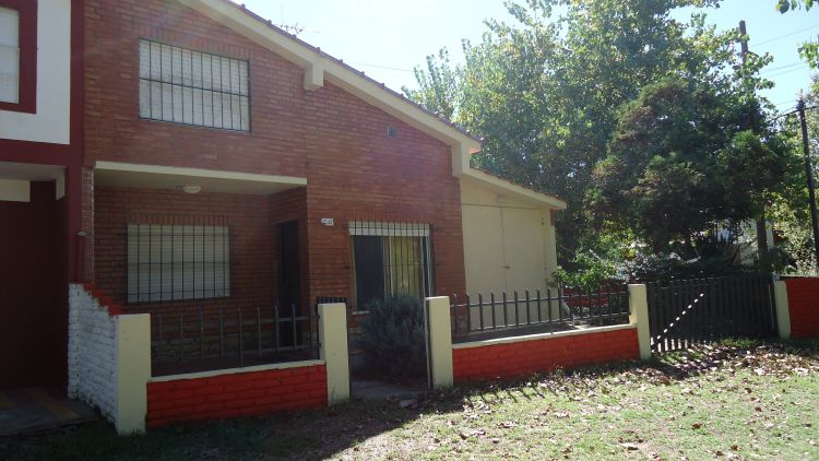 3 Ambientes - Enorme Espacio - A 7 cuadras del mar - Casa/Chalet en Aguas Verdes