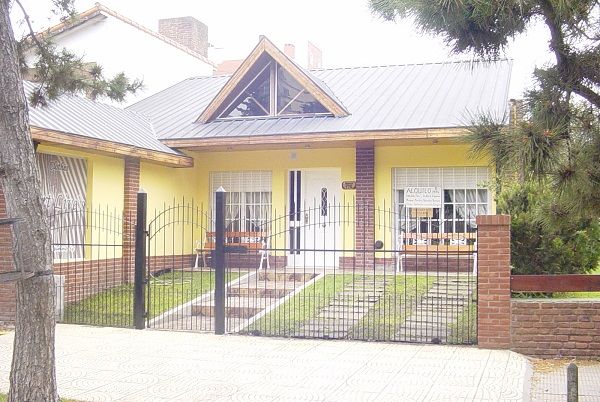 Excelente casa 5 ambientes en pleno centro! - Se alquila sólo por quincena completa y sólo a través de este aviso - Casa/Chalet en San Bernardo