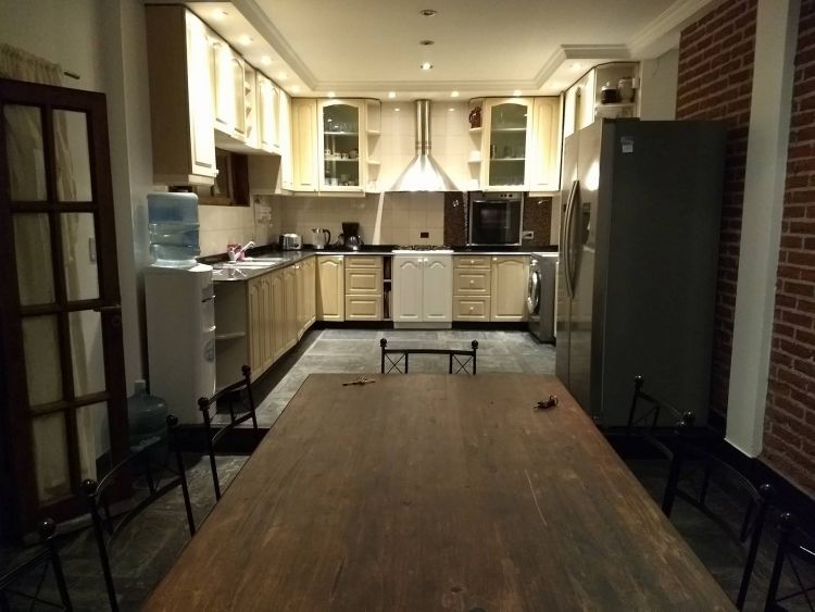 Excelente chalet preparado para 3 familias. 12 personas con alarma monitoreada. - Muy buena ubicación - sistema de alarma monitoreada - Casa/Chalet en Costa Azul