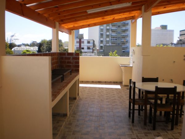 2 Ambientes en Pleno Centro - Cochera - A 2 cuadras de la peatonal - Departamento en Mar de Ajó