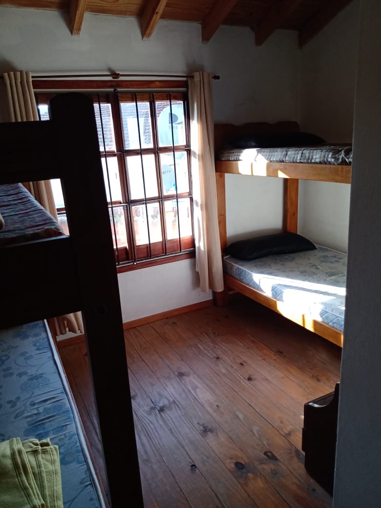 3 Ambientes con Cochera  - Atendido por sus Dueños - Zona Tranquila y Segura - A 4 cuadras del mar - a 9 cuadras de San Bernardo - a 9 cuadras del muelle - Dúplex/Tríplex en La Lucila del Mar