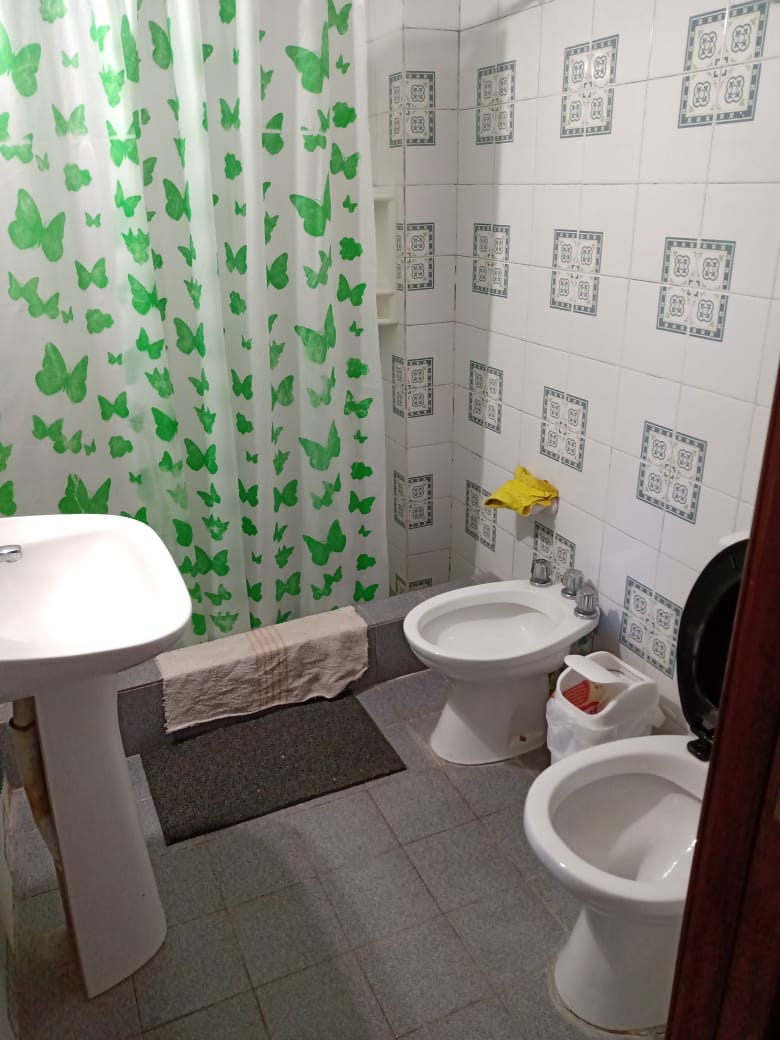 3 Ambientes con Cochera  - Atendido por sus Dueños - Zona Tranquila y Segura - A 4 cuadras del mar - a 9 cuadras de San Bernardo - a 9 cuadras del muelle - Dúplex/Tríplex en La Lucila del Mar