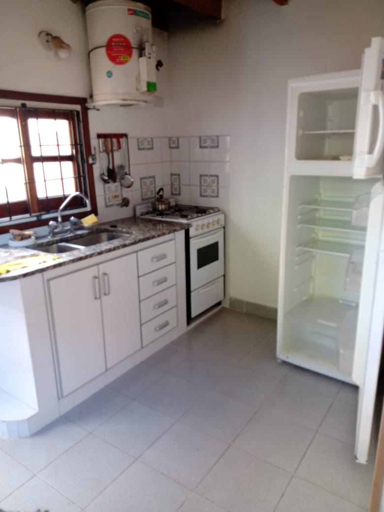 3 Ambientes con Cochera  - Atendido por sus Dueños - Zona Tranquila y Segura - A 4 cuadras del mar - a 9 cuadras de San Bernardo - a 9 cuadras del muelle - Dúplex/Tríplex en La Lucila del Mar