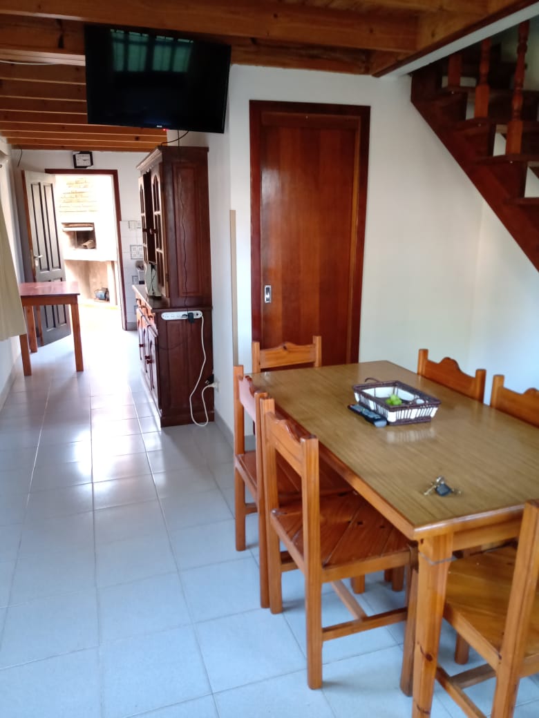 3 Ambientes con Cochera  - Atendido por sus Dueños - Zona Tranquila y Segura - A 4 cuadras del mar - a 9 cuadras de San Bernardo - a 9 cuadras del muelle - Dúplex/Tríplex en La Lucila del Mar