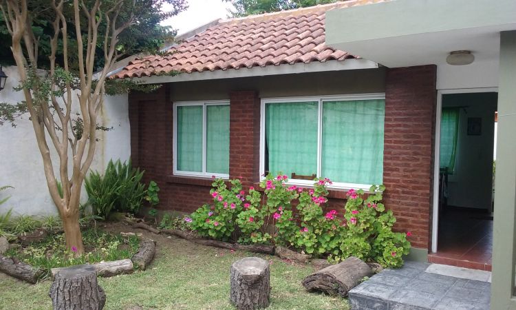 4 Ambientes - Cochera Cerrada - Todo en Planta Baja - A 3 cuadras del mar - a 7 cuadras del centro de de San Bernardo - Casa/Chalet en Mar de Ajó