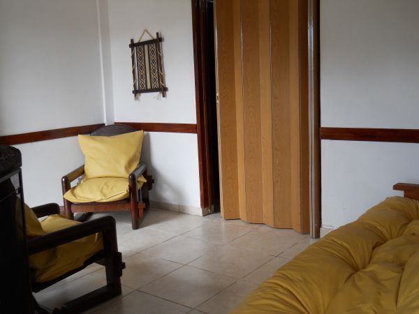 5 Ambientes - Detalles de Categoría en la mejor ubicación - A ½ cuadra del mar - a 2 cuadras de la peatonal - a 3 cuadras del supermecado Coto. - Casa/Chalet en Mar de Ajó