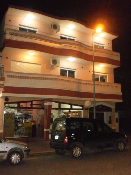 2 Ambientes al 1er Piso - Muy Luminoso - Garage Cubierto - Pleno Centro - A 3 cuadras de la playa - a 2 cuadras de la peatonal - Departamento en Mar de Ajó