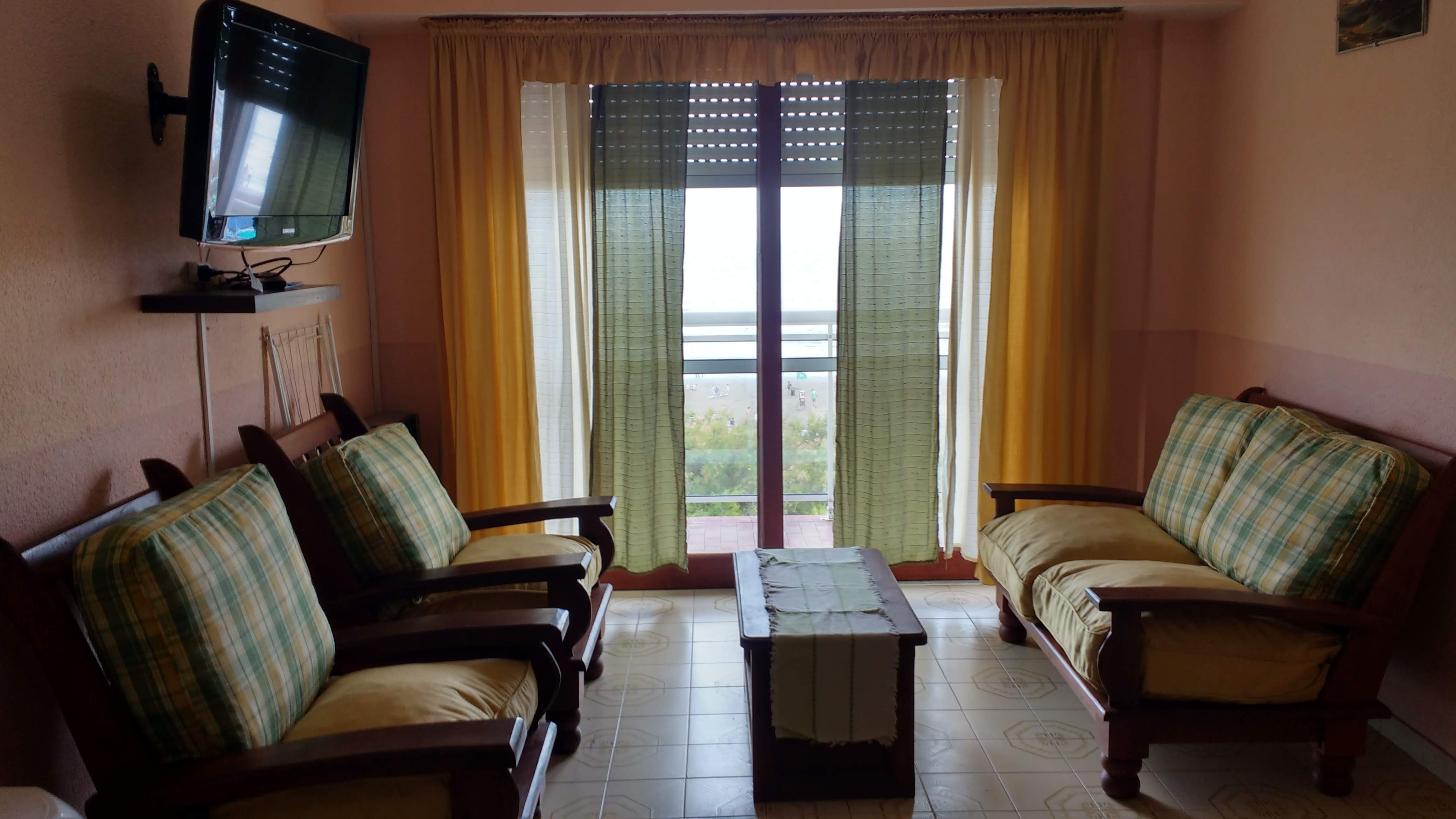 3 Ambientes en 4to Piso - Cochera Cerrada - Balcón Frente al Mar - Edificio Europa VI - A 1 cuadra de la calle principal - a 5 cuadras del Pleno centro - Departamento en San Bernardo