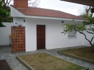 2 Ambientes con Garage - Excelente Ubicacion - A 6 cuadras de la playa - a 2 cuadras de Av. Libertador - Casa/Chalet en Mar de Ajó