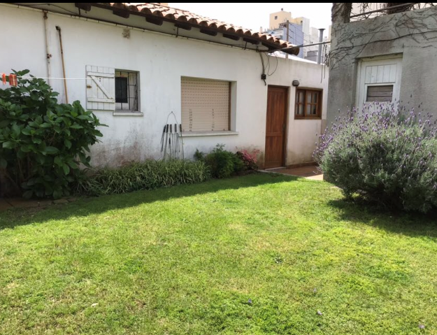 3 Ambientes en Pleno Centro - Cochera Descubierta - A 1 cuadra de la peatonal - a 2 cuadras de la playa - Casa/Chalet en San Bernardo