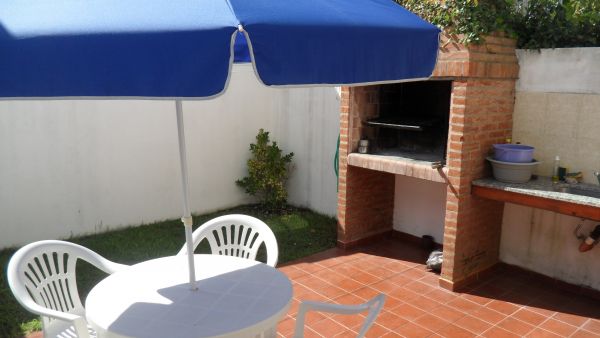 5 Ambientes Muy Espaciosos - Excelente Ubicación - A 2 cuadras del centro - a 1 cuadra de la terminal de omnibus - a 3 cuadras del mar - Dúplex/Tríplex en La Lucila del Mar