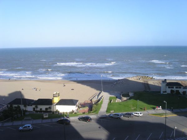 Disponibilidad Para 6 Personas - Inmejorable ubicación frente al Mar - Edifico Costamar, con vista al mar  y a una cuadra y media de la peatonal - Departamento en Miramar