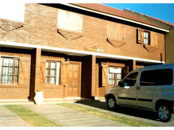 4 Ambientes con Cochera Cerrada - la Mejor Zona de Playa Grande - A 2 cuadras del mar - Dúplex/Tríplex en Costa Azul