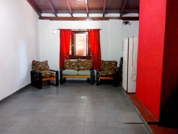 3 Ambientes - Cochera Cubierta - Zona Residencial - A 6 cuadras del mar - a 5 cuadras de Av. San Bernardo - Casa/Chalet en San Bernardo