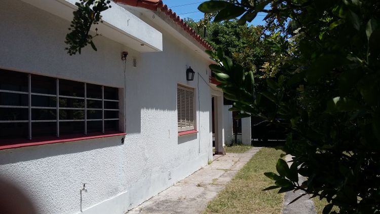 3 Ambientes en Zona Residencial - Cochera Descubierta - A 4 cuadras del mar - Casa/Chalet en San Bernardo