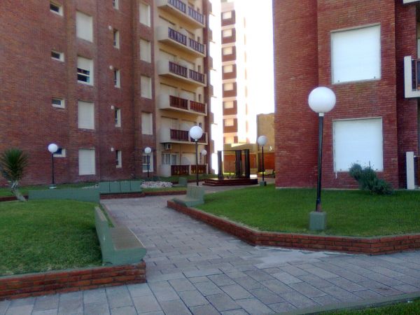 3 Ambientes Luminosos - Edificio Ancla XI - Balcón Frente al Mar - Pleno centro - a 1 cuadra de la peatonal - a 2 cuadras del supermercado Coto - Departamento en Mar de Ajó