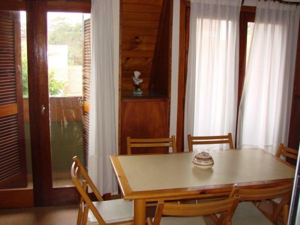 3 Ambientes en 2do Piso por Escalera Cochera Cubierta Fija - Zona residencial - a 3 cuadras de Av. San Bernardo - a 4 cuadras del mar - Dúplex/Tríplex en San Bernardo