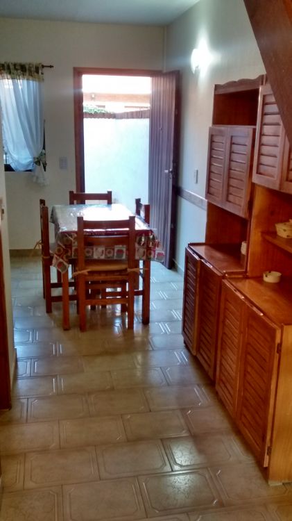 4 Ambientes - Entrada de auto - Atendido por sus Dueños - Ubicado a  3 cuadras del mar - Dúplex/Tríplex en La Lucila del Mar