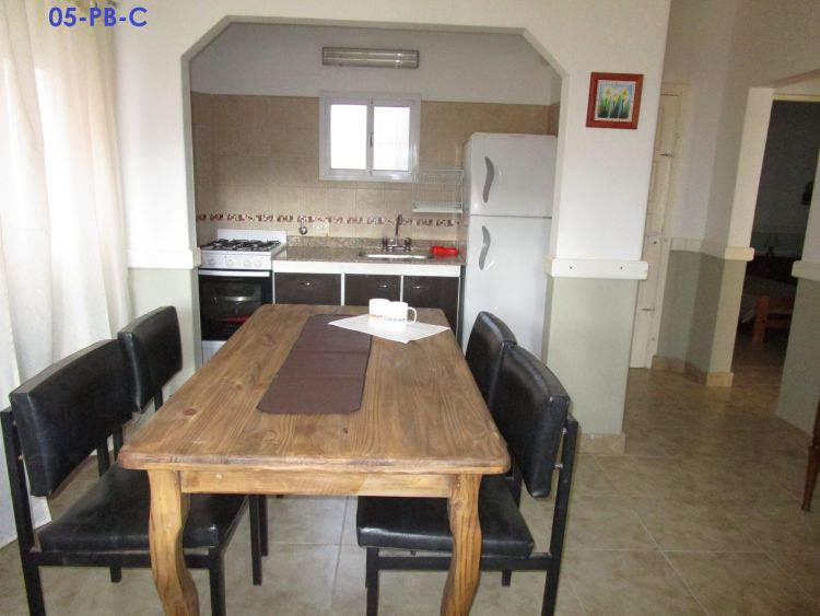 3 Ambientes con Estacionamiento - Barrio San Rafael - A ½ cuadra del mar - a 5 cuadras del centro - a 2 cuadras del muelle - Casa/Chalet en Mar de Ajó