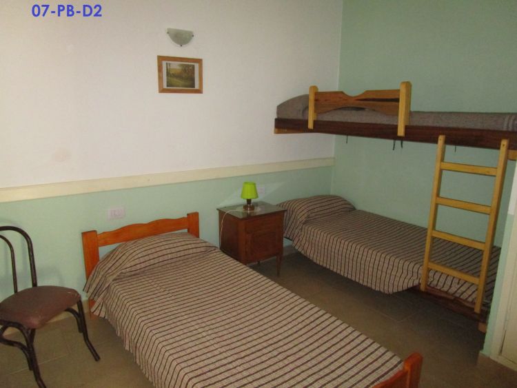 3 Ambientes con Estacionamiento - Barrio San Rafael - A ½ cuadra del mar - a 5 cuadras del centro - a 2 cuadras del muelle - Casa/Chalet en Mar de Ajó