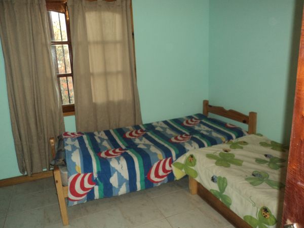 4 Ambientes Amplios mas entrepiso - Garage Cubierto - Excelente Ubicación - Jardín - A 5 cuadras del mar - A 1 cuadra de la plaza - A 4 cuadras del centro - Casa/Chalet en La Lucila del Mar