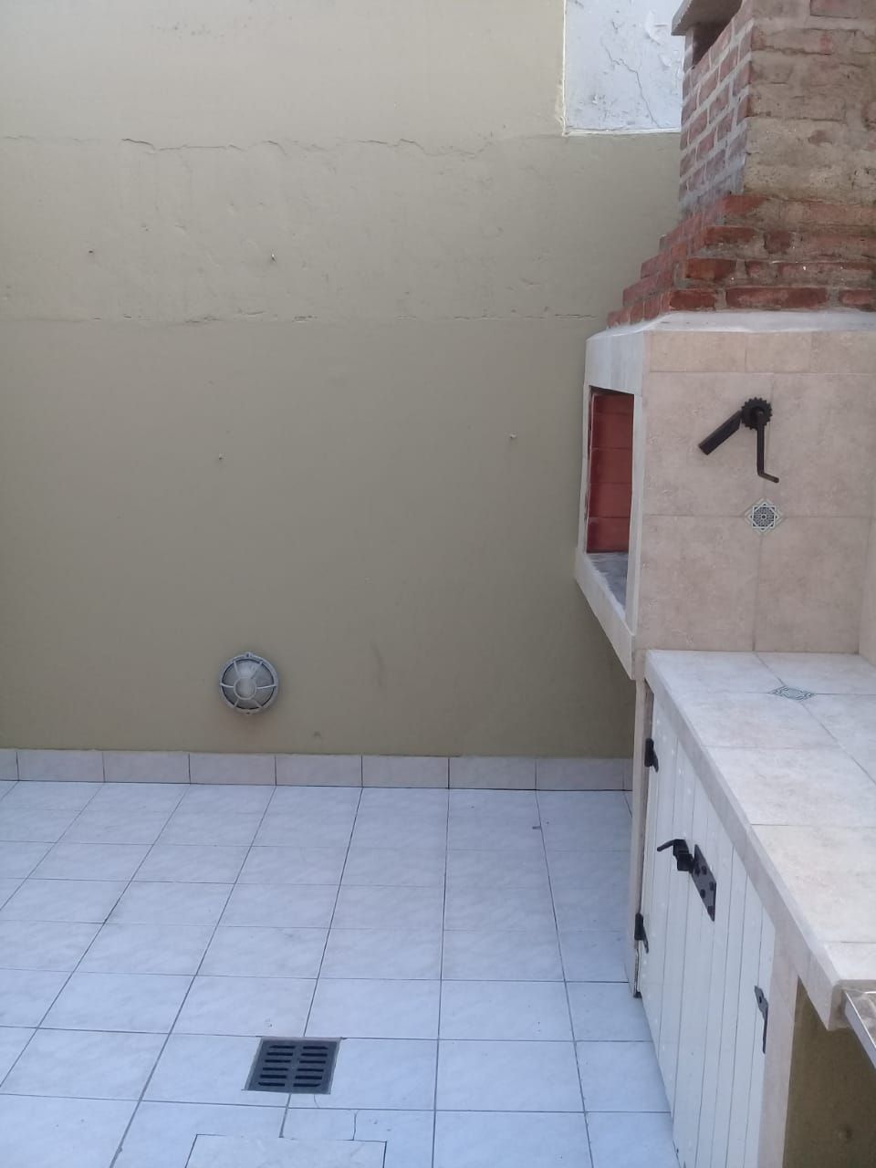 3 Ambientes - Estacionamiento - Excelente lugar para descansar - A 1 Cuadra de mar - Dúplex/Tríplex en La Lucila del Mar