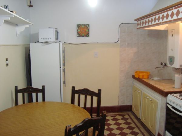 Hermoso Chalet - Luminoso - Gran Confort. - A 4 cuadras del Mar y a 1 cuadra del Centro/Peatonal. - Casa/Chalet en Miramar