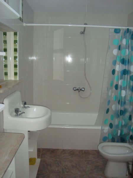 Hermoso Chalet - Luminoso - Gran Confort. - A 4 cuadras del Mar y a 1 cuadra del Centro/Peatonal. - Casa/Chalet en Miramar