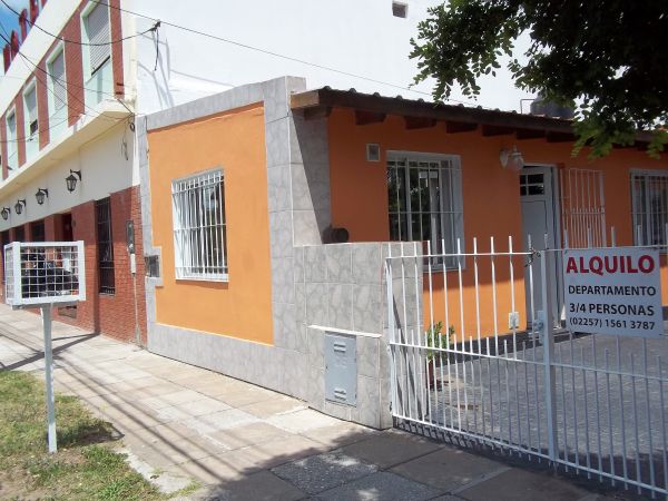 2 Ambientes - Excelente Ubicación - Ubicado a 6 cuadras del Mar y 5 de Coto. - Departamento en Mar de Ajó