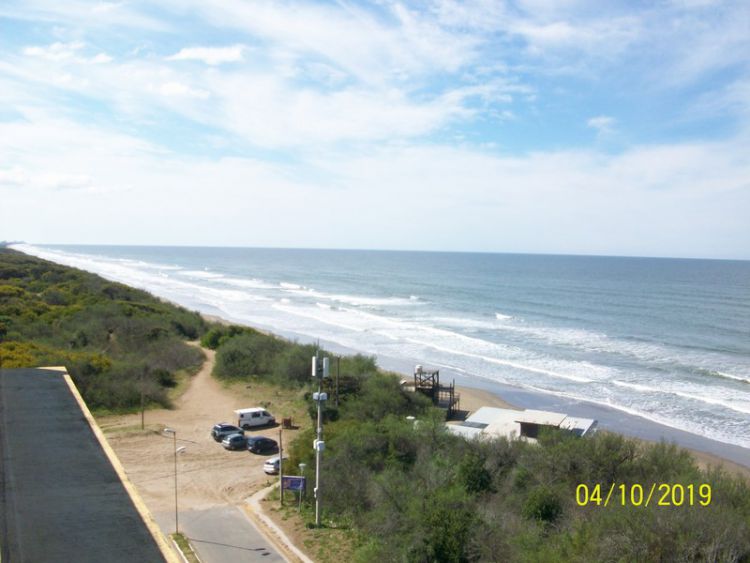 Monoambiente para 3 o 4 personas - Ccon parrilla y terraza al mar. - Departamento en La Lucila del Mar