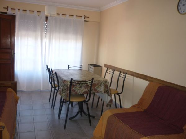 Departamento Totalmente Equipado - Cochera Cubierta - A 3 cuadras del Mar - A 3 cuadras de la peatonal - Departamento en Necochea