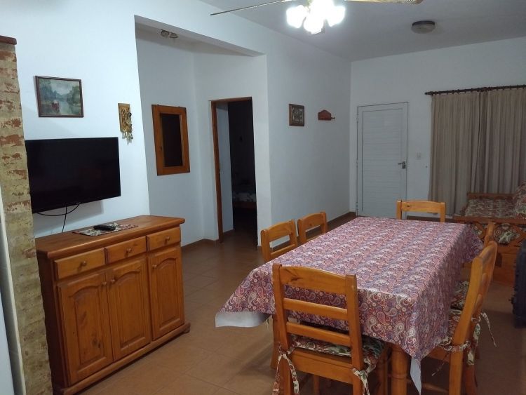 Chalet de 3 ambientes - Ubicado a pocos metros de la costanera y a una cuadra de la Av. principal. - Casa/Chalet en Aguas Verdes