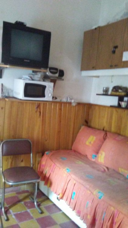 DEPARTAMENTO INTERNO TIPO CASA EQUIPADO - UBICADO A CUATRO CUADRAS DEL MAR, CENTRO,Y DIAGONAL A PLAZA DEL A.C.A. - Departamento en Mar de Ajó