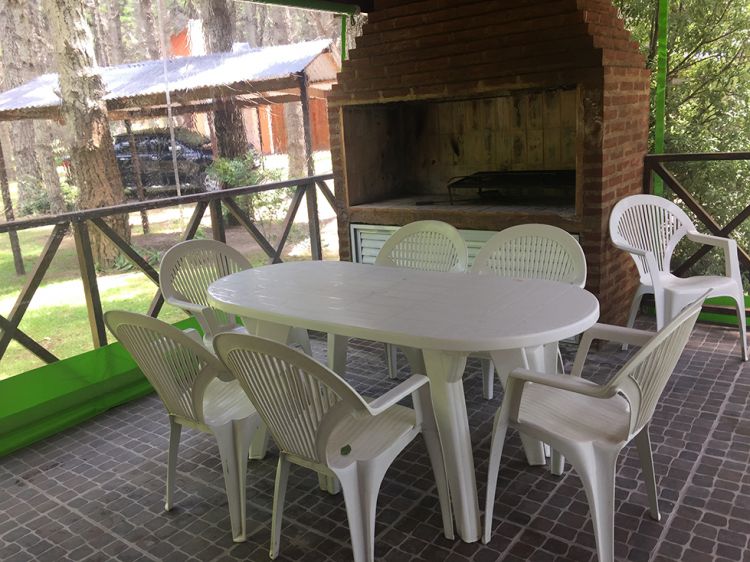 Complejo de La Lucila - Cabaña 8 personas - Nos ubicamos a 4 cuadras del mar y a 4 cuadras del centro - Cabaña en La Lucila del Mar