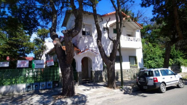 2 ambientes al frente - Muy buen ubicado - Centro de Mar de Ajó - A 4 cuadras del mar - Departamento en Mar de Ajó