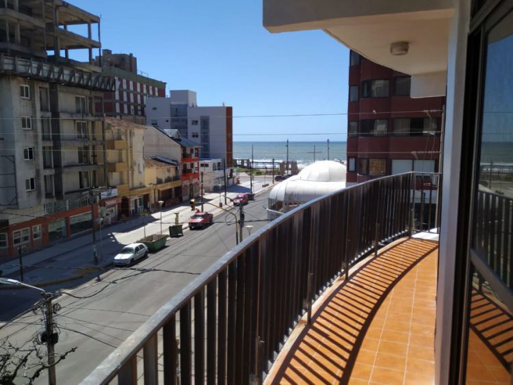 Excelente 3 ambientes con vista al mar - Pleno centro de San Bernardo - Departamento en San Bernardo